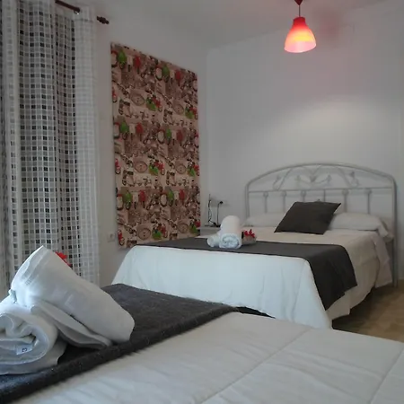 Hostel Conil - Habitaciones con baño privado en el centro de Conil-2